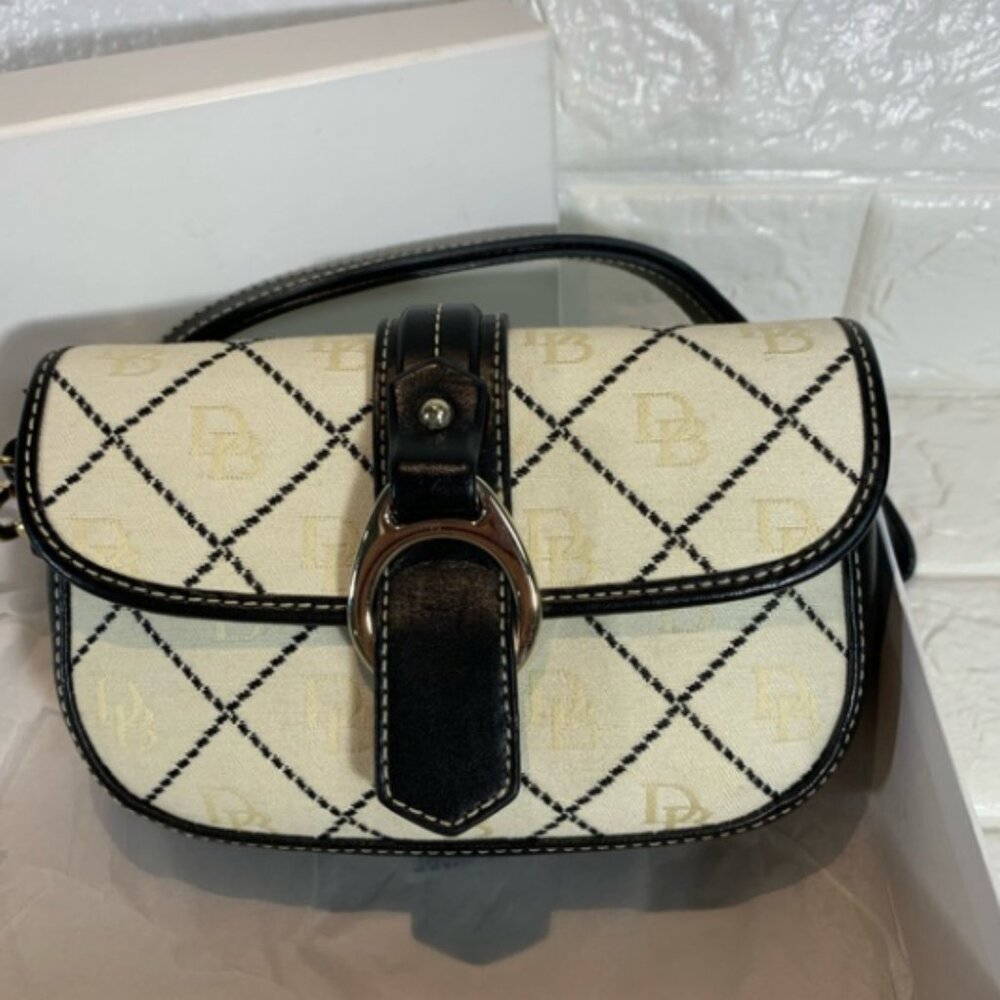 Vintage Dooney & Bourke Vintage Cell Phone Wristlet cream/black LIKE New!